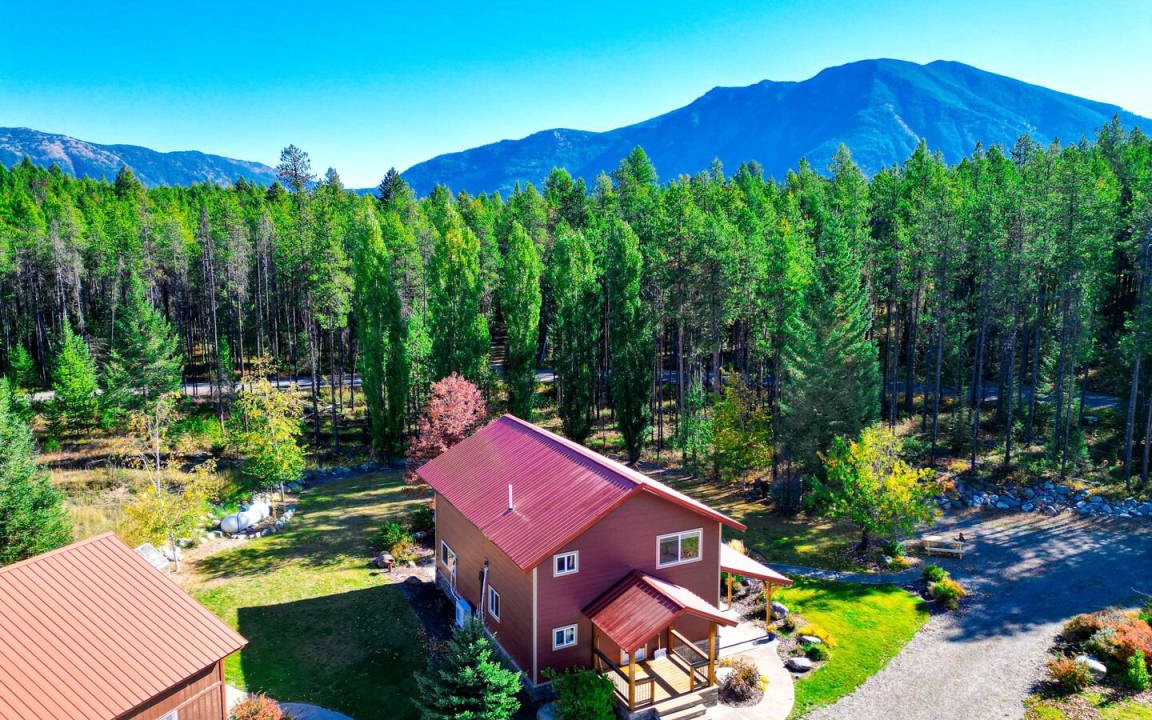 West Glacier House | 167 m² House ∙ 3 bedrooms ∙ 4 guests