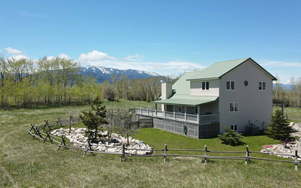 Red Lodge House | 285 m² House ∙ 4 bedrooms ∙ 15 guests