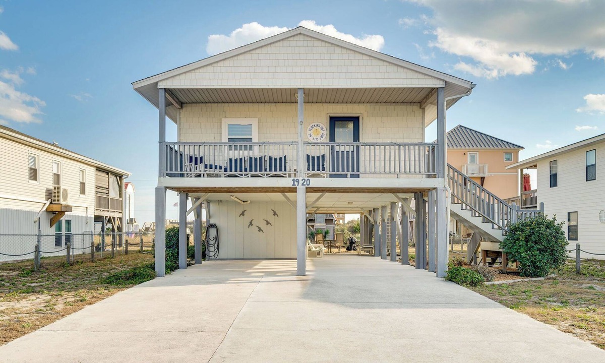 Surf City House | 2nd Row, Ocean View, Close to Beach Access, Perfect Location, Pet Friendly