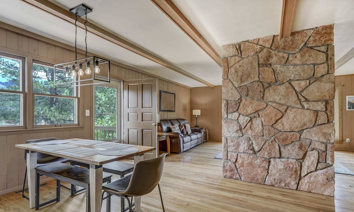 Cascade-Chipita Park House | 3BD| Tucked Away Mountain Getaway