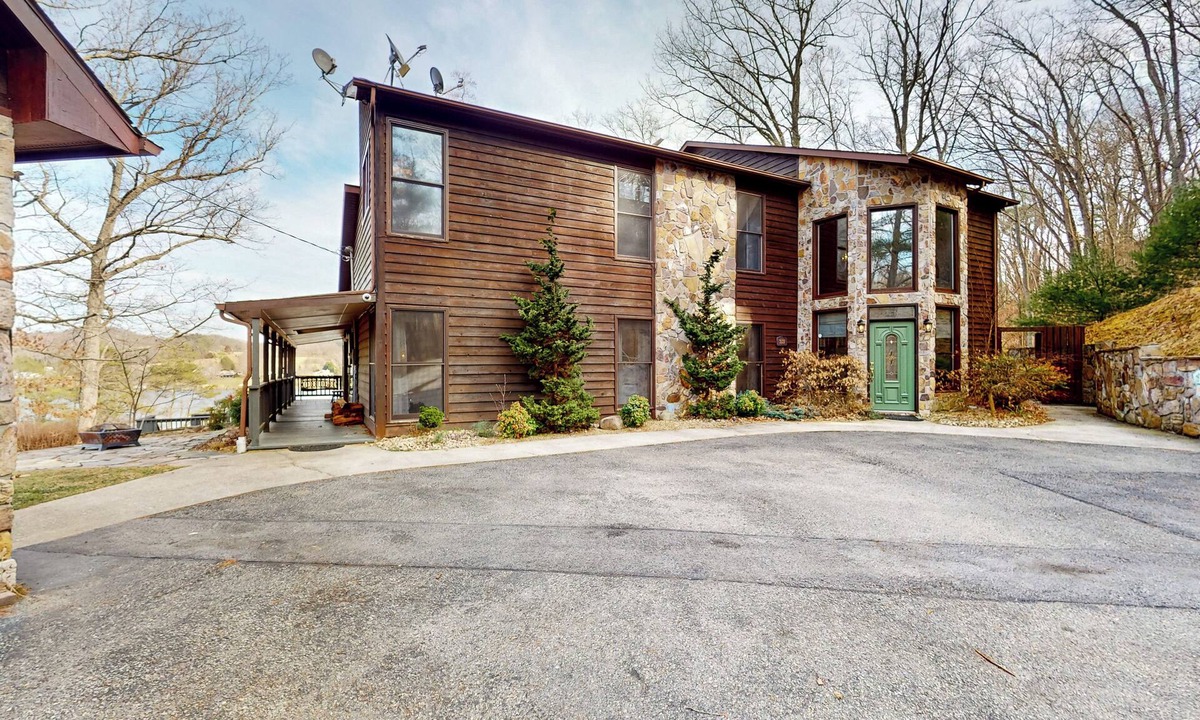 Pulaski House | 4BR Lakefront Home w/Dock, Views & Game Room