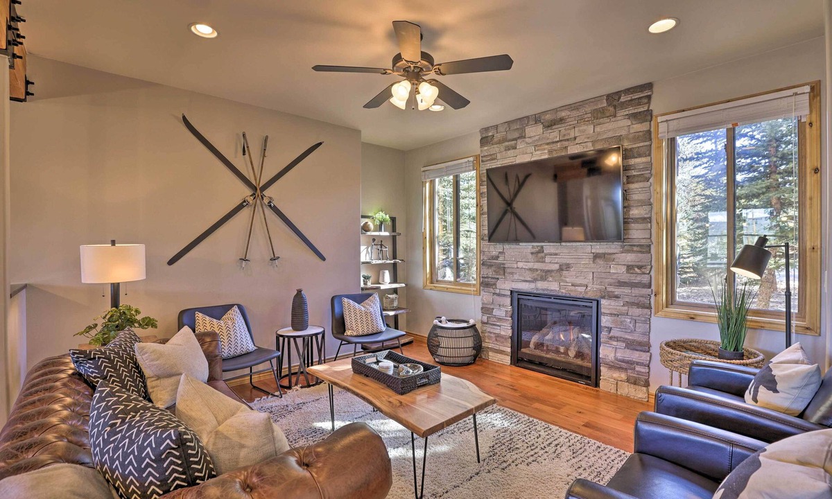 Ptarmigan Mountain Cabin | 6 Mi to Keystone Ski! Mtn-View Cabin w/Game Room
