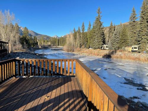 Bayfield Cabin | Bear Paw Lodge & Vacation Homes