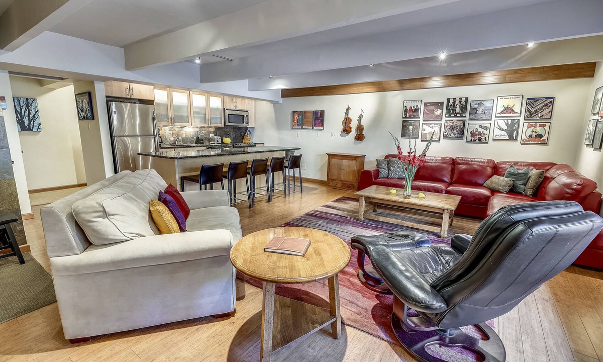Aspen Condo | Beautiful Deluxe Rated Condo w/Hot Tub