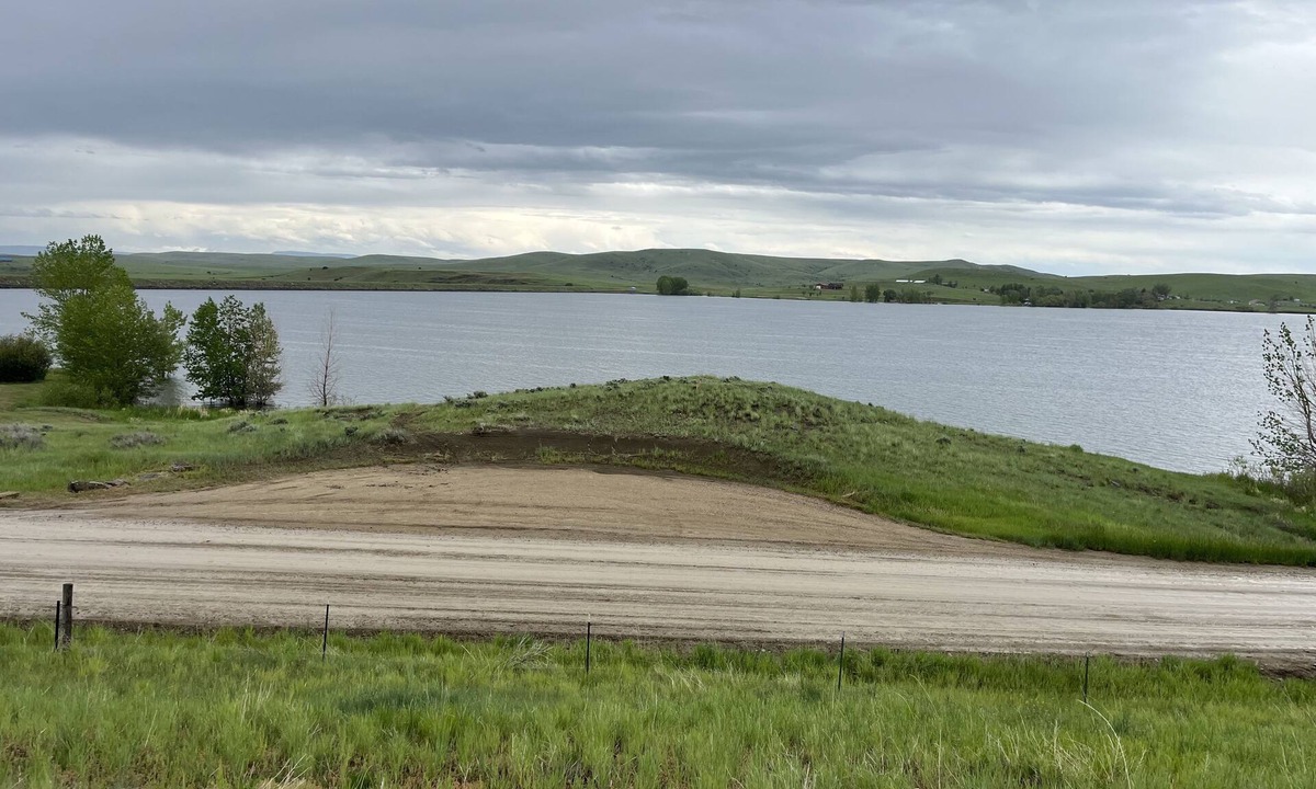 Roberts Cabin | Beautiful home steps from the lake, Mountain View’s