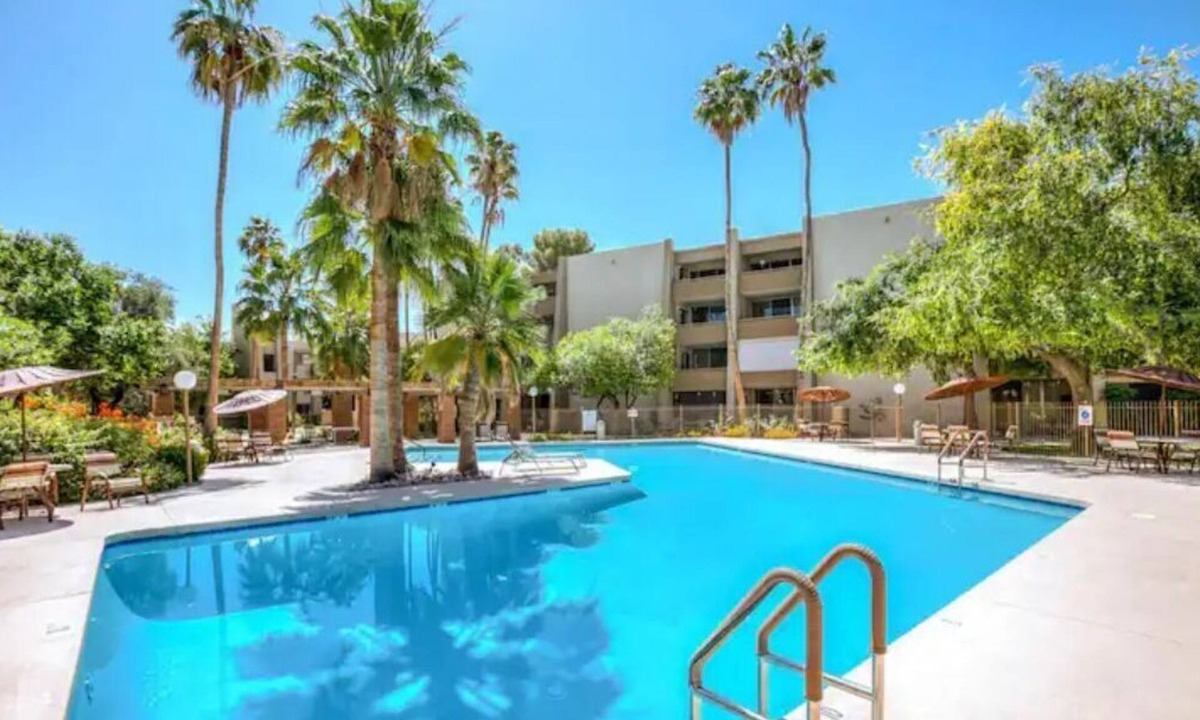Entertainment District Condo | Best Location in Town, Heated Pool, Spa and gym!