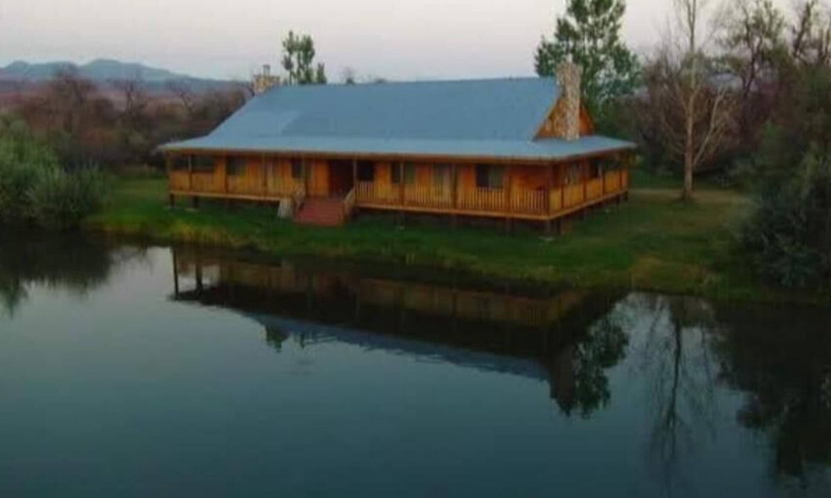Thermopolis Cabin | Big Horn River Cabin 2