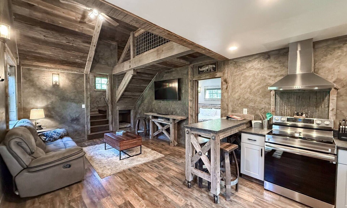 Whitefish House | Bison Ridge Cabin #1 | 4BR Getaway w/Hot Tub, Fire Pit & Grill | Sleeps 8!