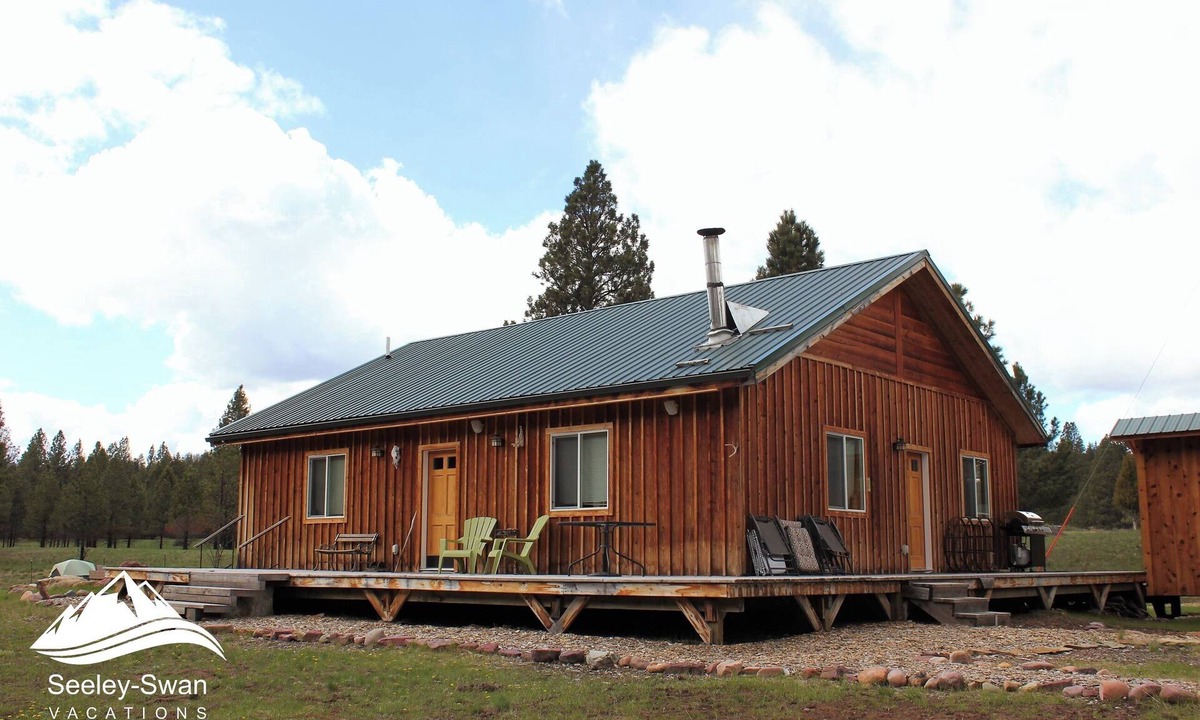 Greenough Cabin | Blackfoot River Cabins - Waterfront Retreats that sleep 6 w/Space for Campers