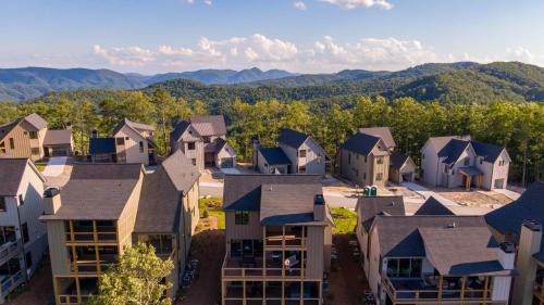 Lenoir House | Blue Ridge Sanctuary at Blue Ridge Mountain Club