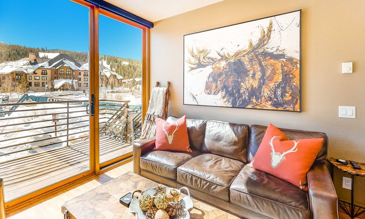 Copper Mountain Village House | Bright Ski Retreat near the Slopes W/Gourmet Kitchen, Free WiFi, & Private Patio