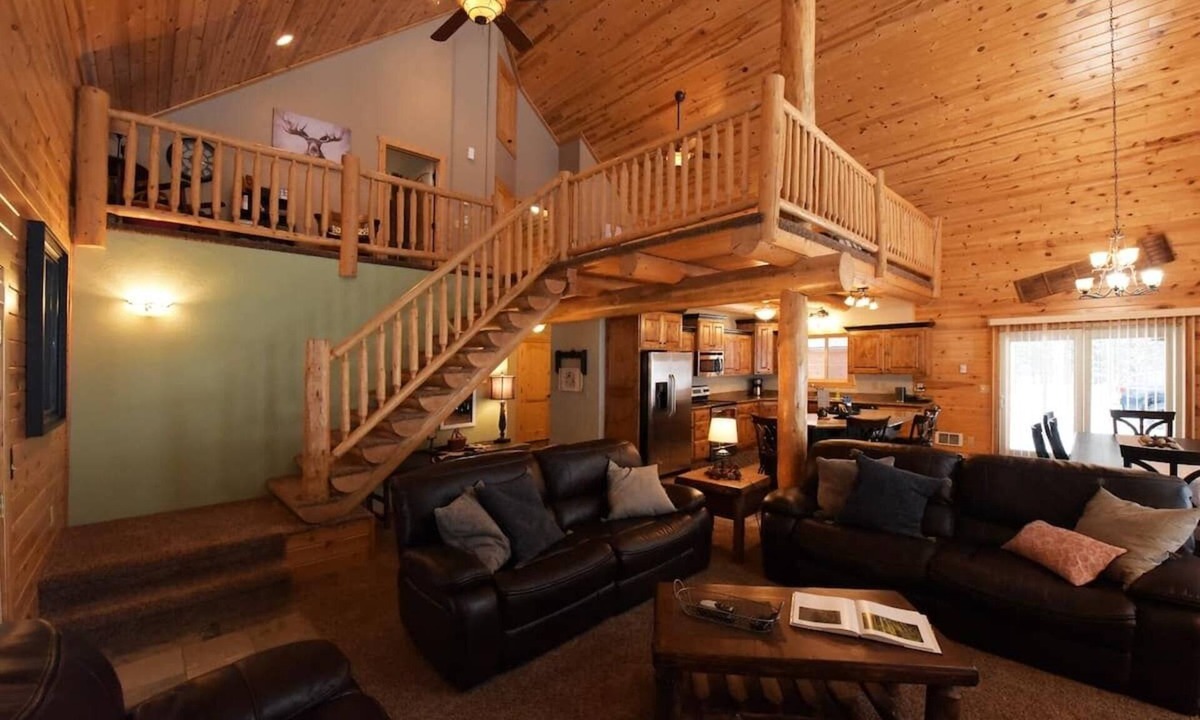 Island Park Cabin | Cabin Retreat w/Hot Tub, Near Yellowstone