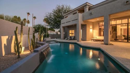 Paradise Valley Village House | Casa Buena—Luxurious Retreat w2 Masters Views