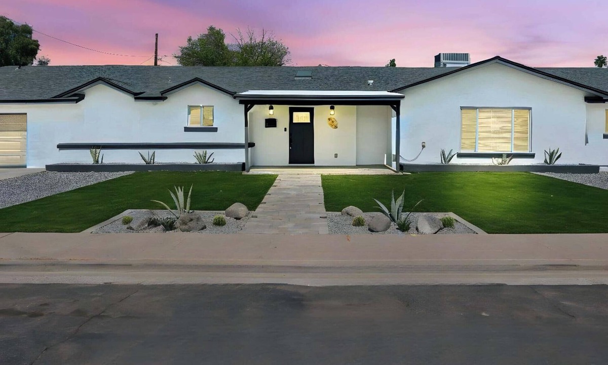 Mesa House | Casa Mesa Private Paradise w Pool, Putt, & Games