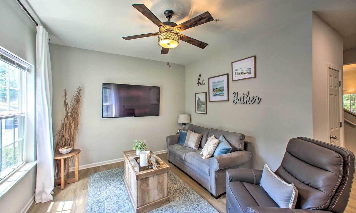 Central House | Central Townhome < 4 Mi to Clemson University