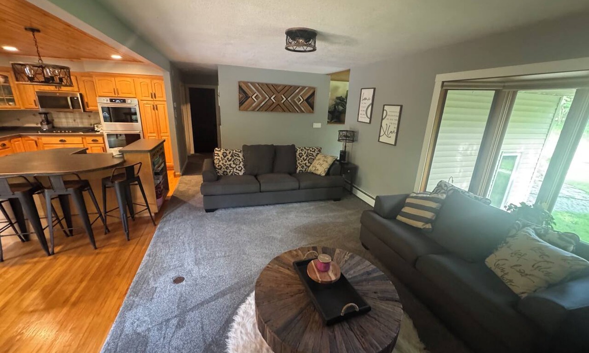 Duluth House | Charming 2-bedroom house with outdoor hot tub and recreation in rural Duluth