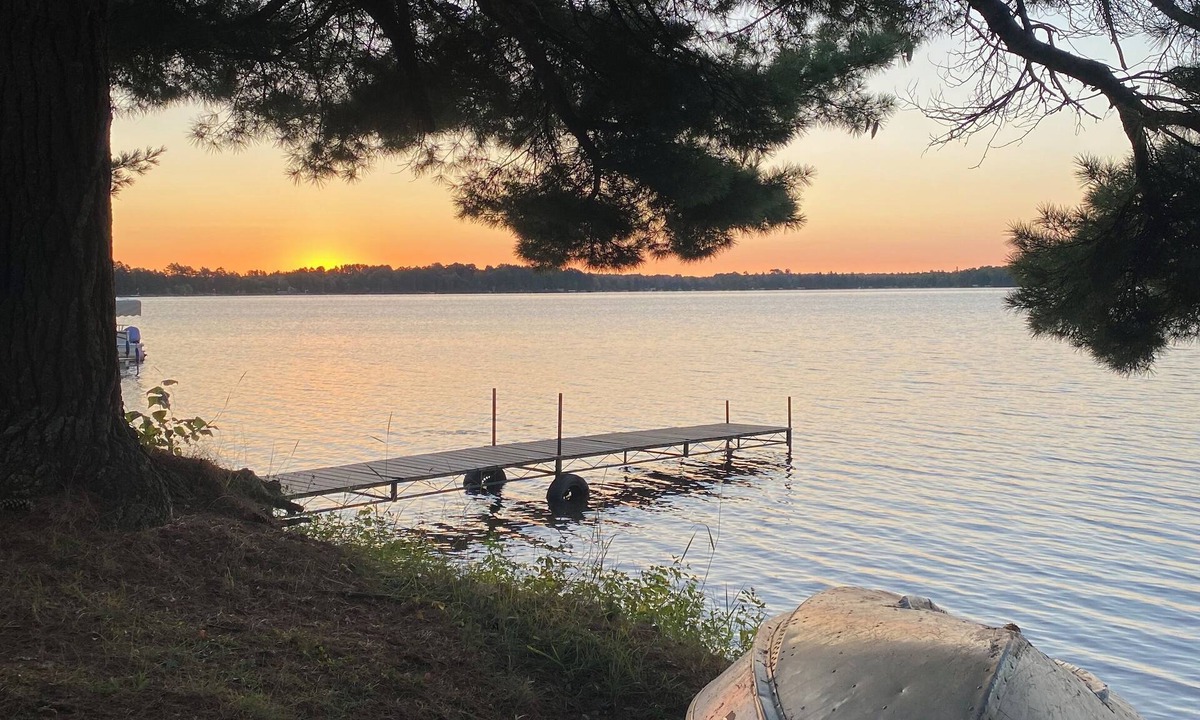 Britt Cabin | Charming cabin - quiet lake - classic sauna - fire pit - a perfect vacation spot