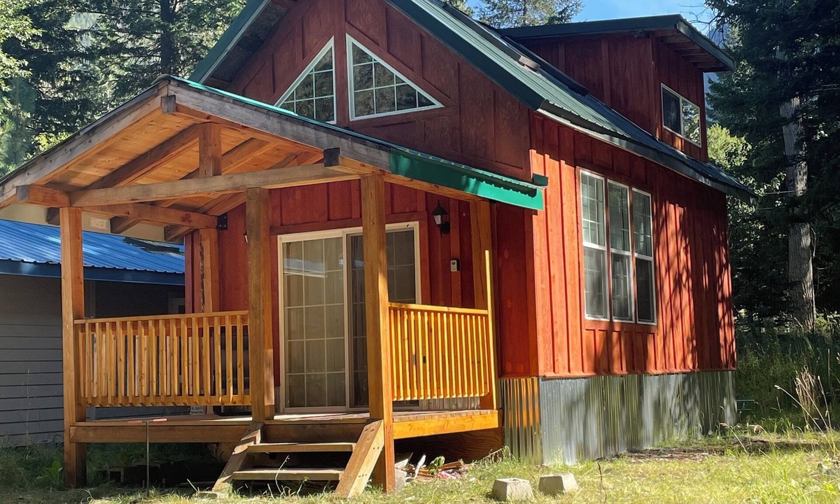 Wallowa County Cabin | Charming cabin with WiFi and AC in serene Joseph