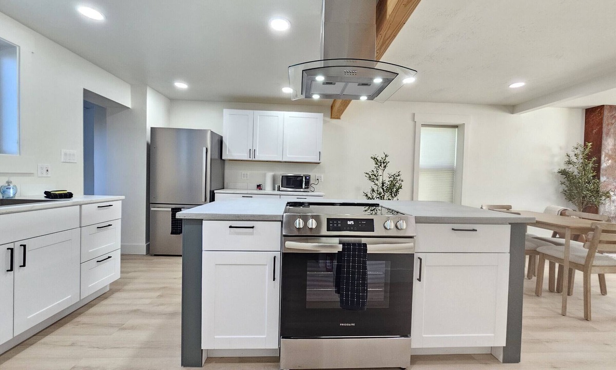 Anaconda House | Cherry St Charmer – Fully Renovated & Furnished!