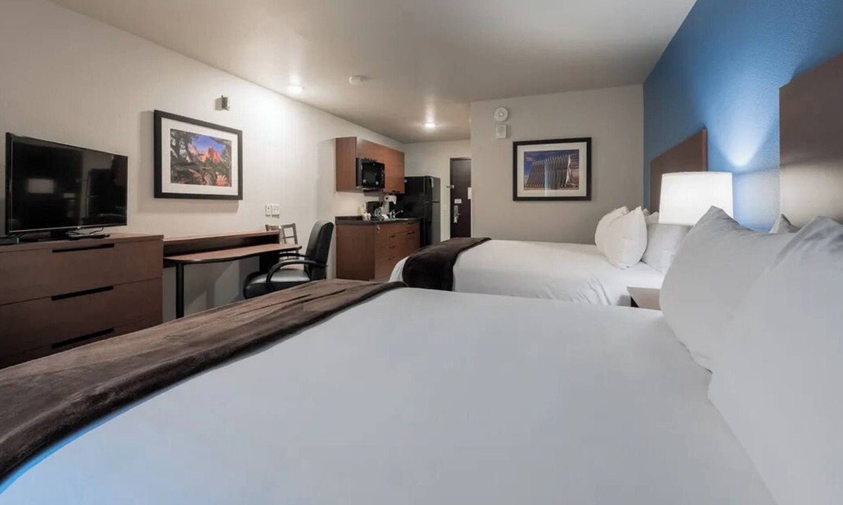 Rock Springs Hotel | Comfortable Suites Near Outdoor Recreation and Parks