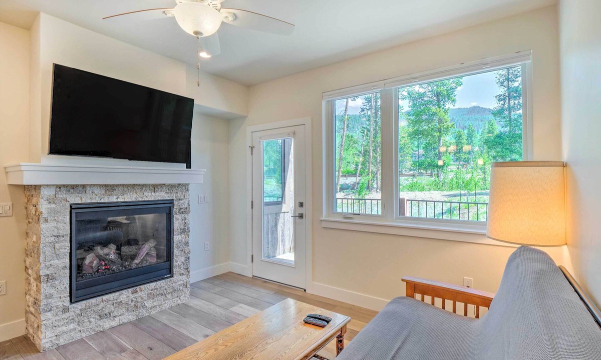 Lakeside Village Condo | Condo 2 Mi to Keystone Resort: Relax Fireside!