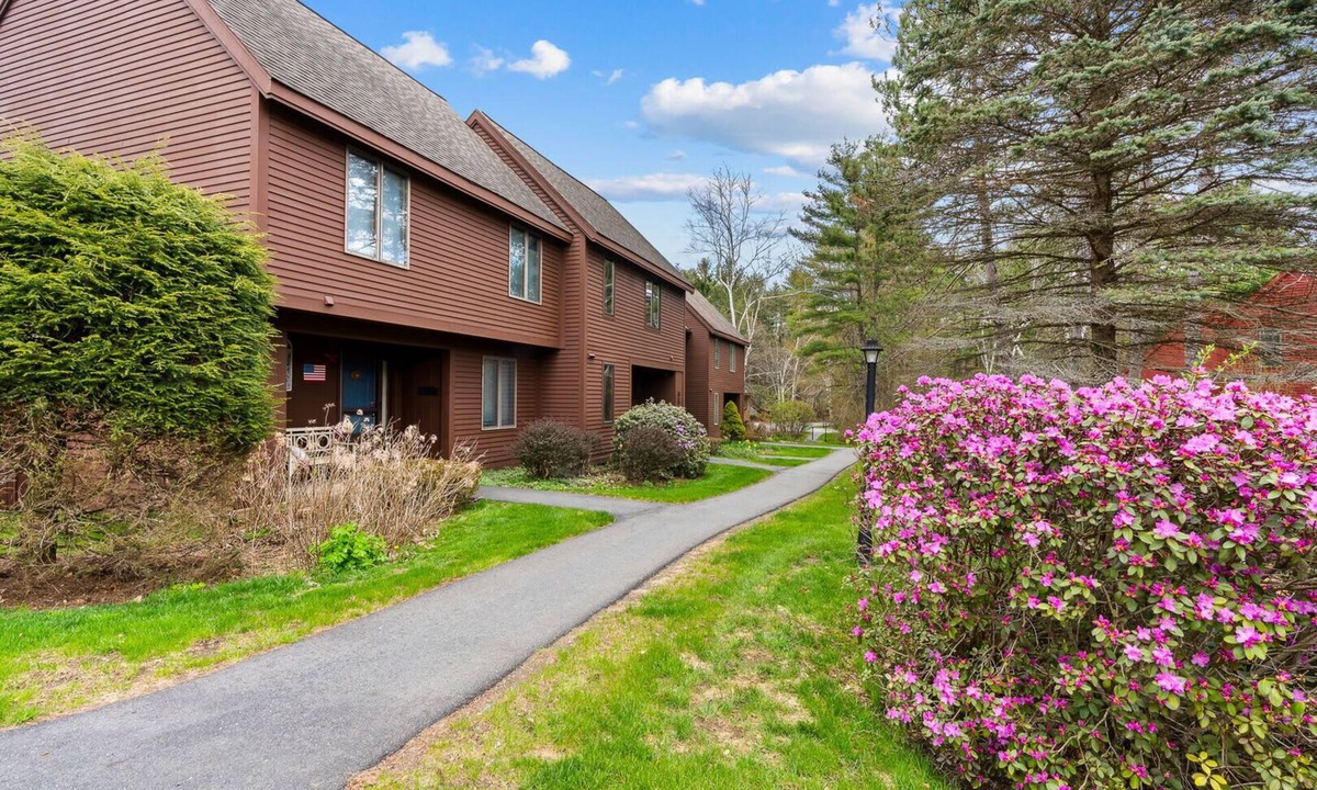 Quechee Condo | Condo with Lake Access, Saltbox, Pet-Friendly