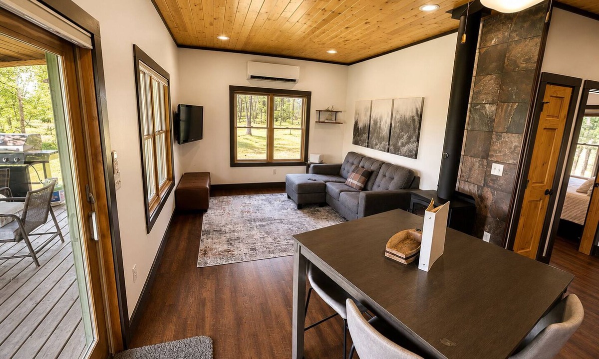 Clitherall Cabin | Cozy Cabin on Private Lake! Kayaks, Firepit, Fishing! Relaxing. Pet Friendly.