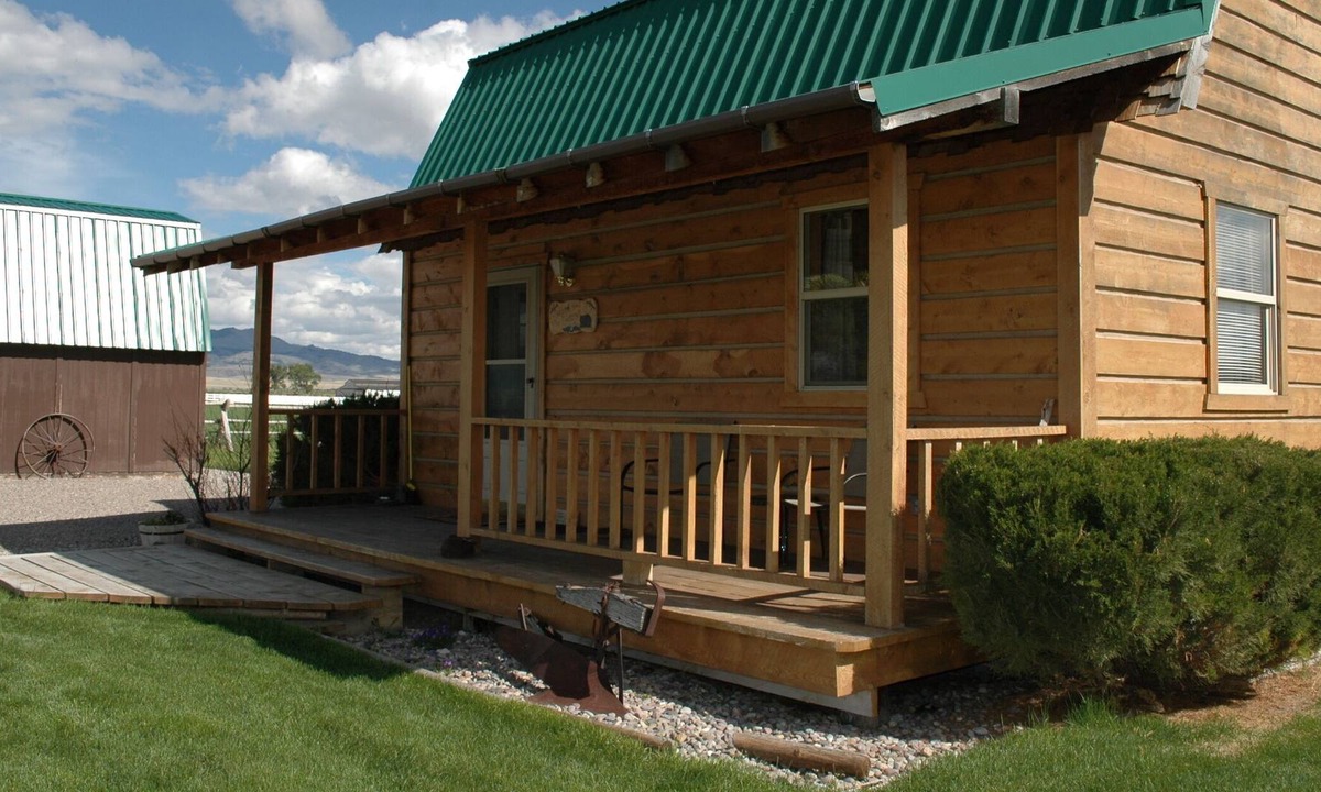 Dillon Cabin | Cozy Cabin - Prime Fly Fishing, Hunting or Vacation - Very CLEAN & Comfy-Montana