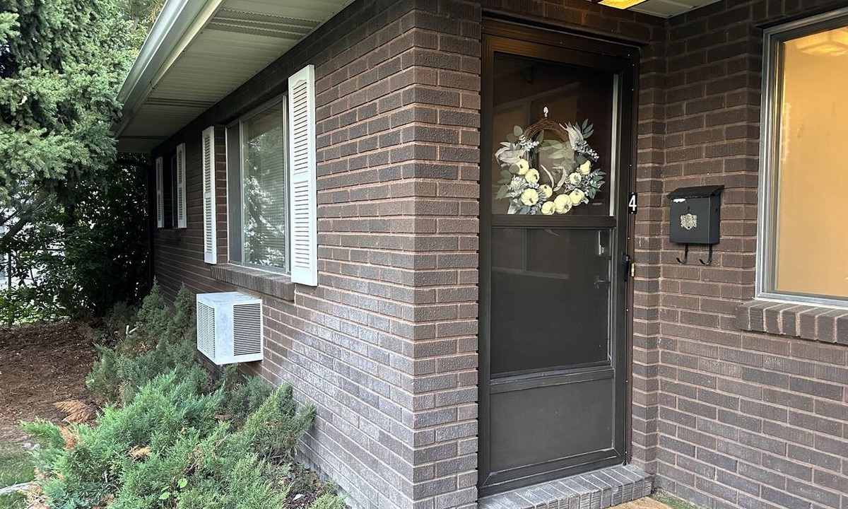Idaho Falls Apartment | Cozy Corner at College Center of Town Sleeps 4