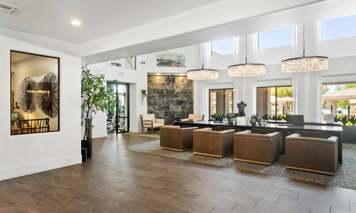 Kierland Apartment | CozySuites at Kierland Commons