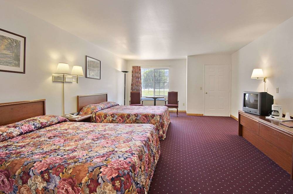 Missoula Hotel | Days Inn by Wyndham Lolo / Missoula Area