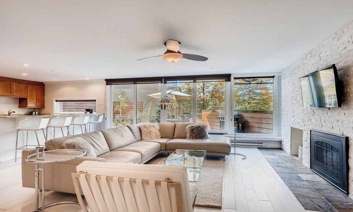 Vail Condo | Designer 2BR Huge Private Deck Epic Vail & Beaver Creek Views