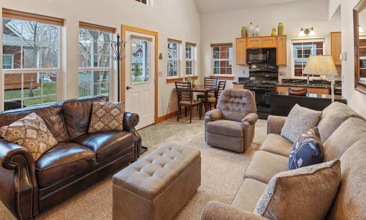 Dover Bay House | Dover Bungalow | Pet Friendly | BBQ | Marina