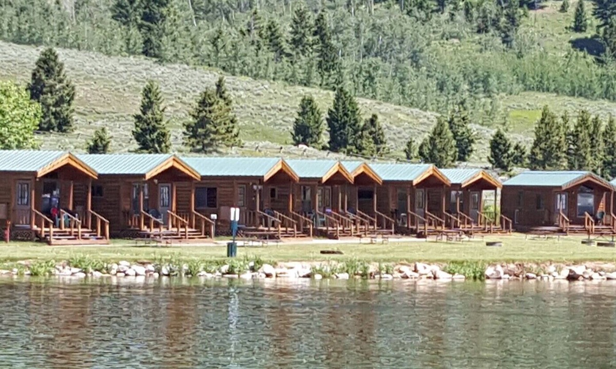 West Yellowstone Cabin | Elk Haven Camping (Cabin 10)