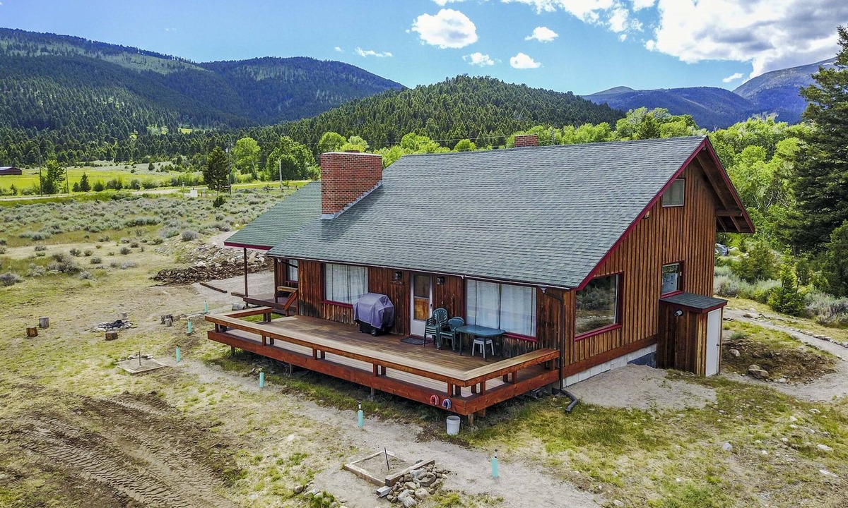 McAllister House | Elk Hills Haven Cabin