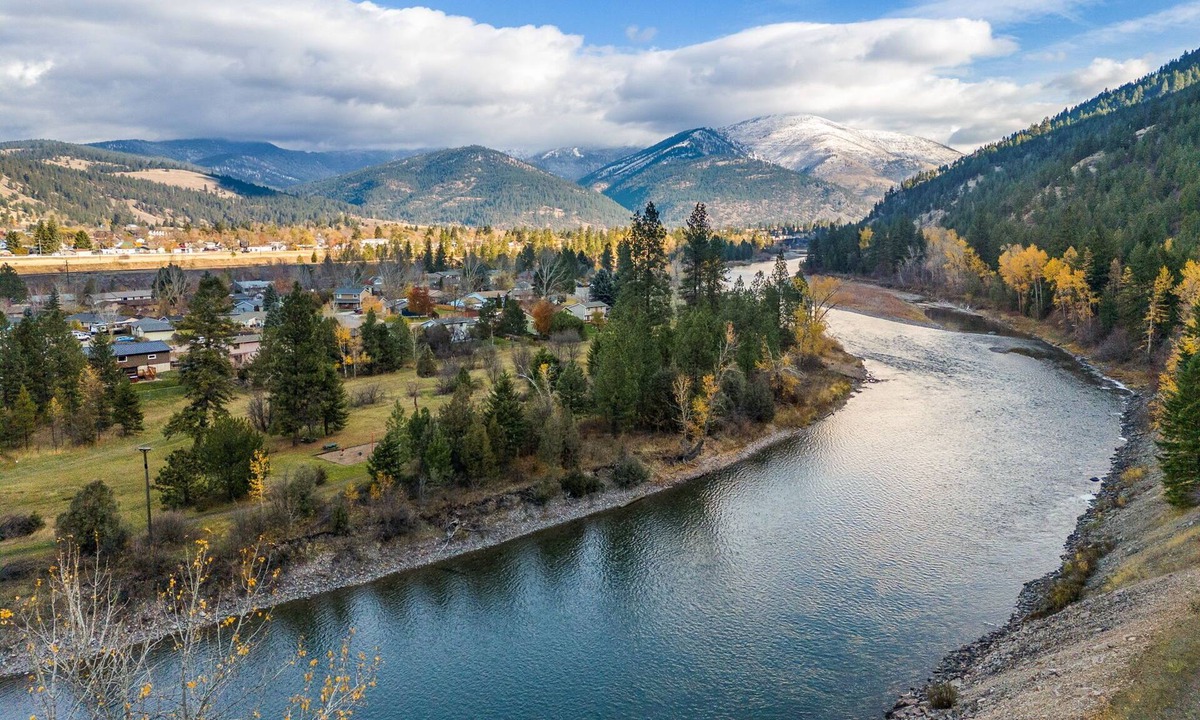 Heart of Missoula House | Enjoy a quiet neighborhood setting with quick access to downtown Missoula, local trails, and the Clark Fork River. Whether you're here to relax or explore, this bright and inviting space is the perfect base.