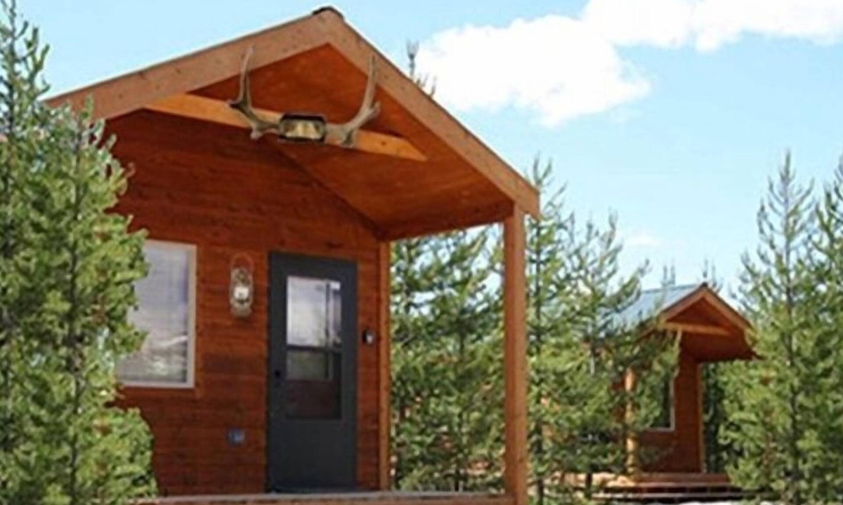 Polebridge Cabin | Enjoy Untouched Nature yet some of the Conveniences of Home!