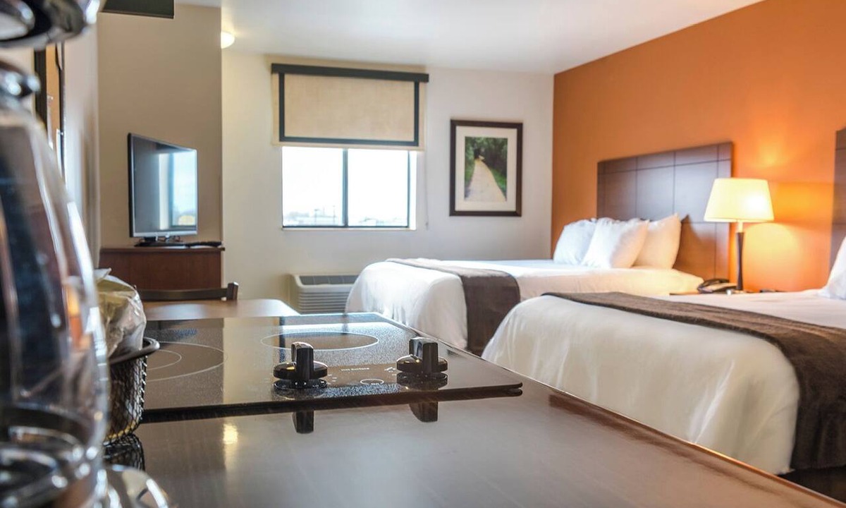 Sioux Falls Hotel | Family-Friendly Unit w/Full Kitchen Near Great Bear Ski Area