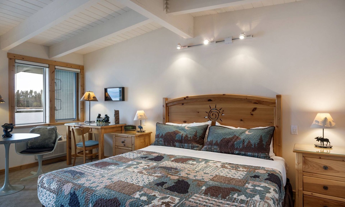 Polson Condo | Flathead Lake Waterfront Studio!