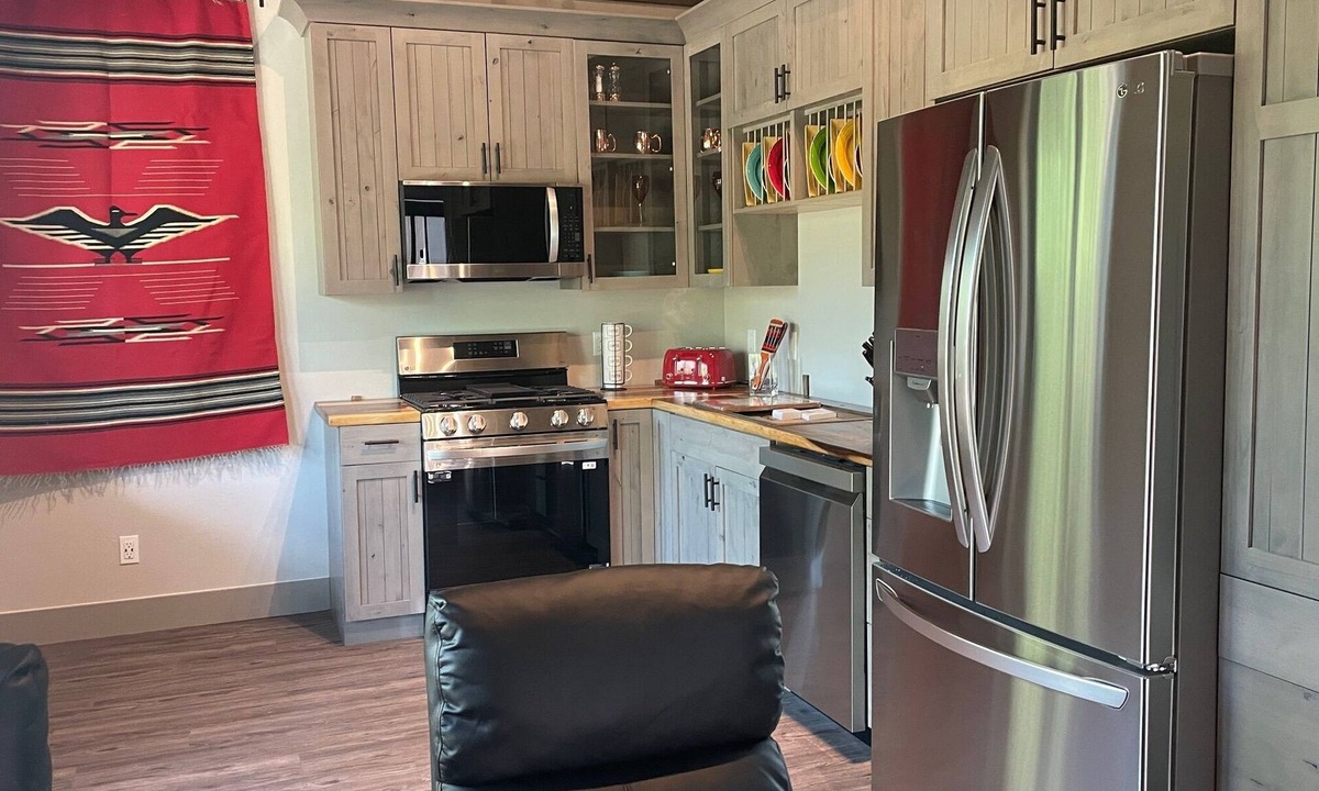 Anaconda Cottage | Fly Fishing Creekfront, Old Works Jack Nicklaus Golf Course Cottage in Anaconda!