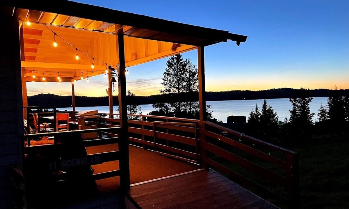 Georgetown House | Georgetown Lake Lookout - Amazing Lake Views and Year-Round Fun!