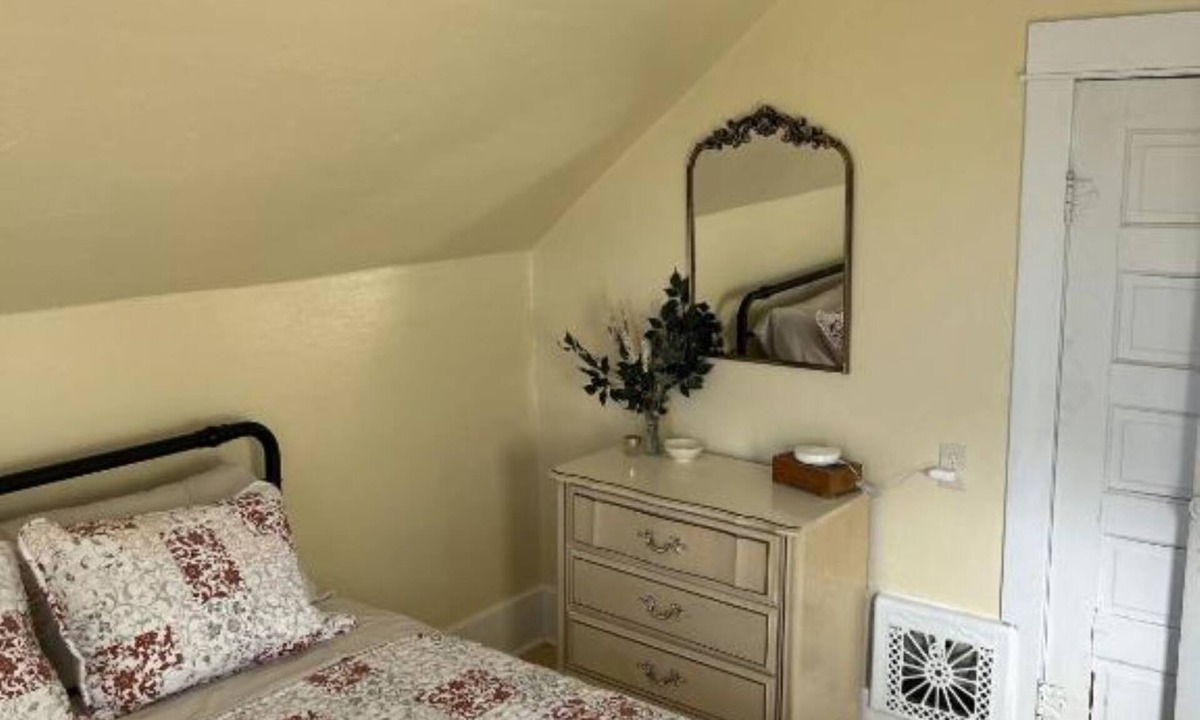 Emmons County Villa | German House