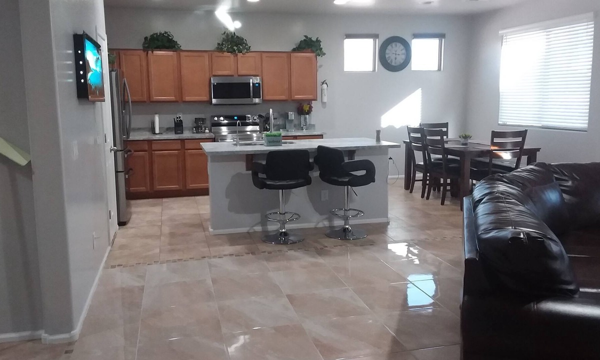 Rovey Farm Estates House | great location for area entertainment and outdoor activities