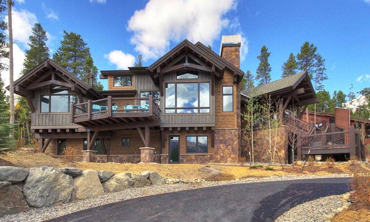 Warrior's Mark West House | Hawks Hideaway: A Professionally Designed Luxury Home!
