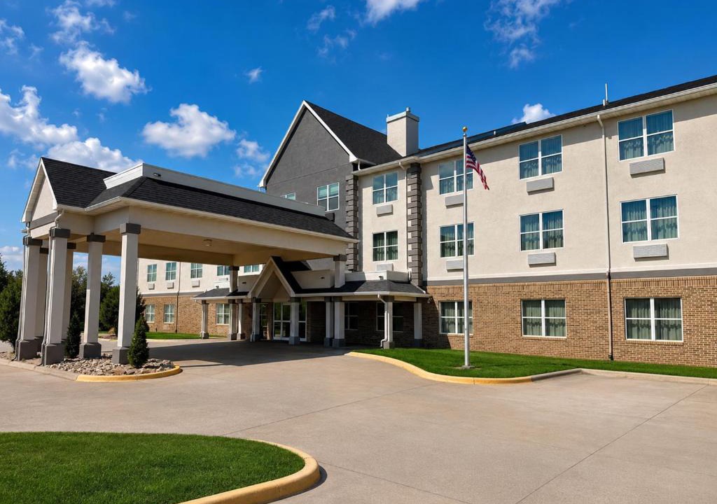 Dickinson Hotel | Heritage Hotel and Suites