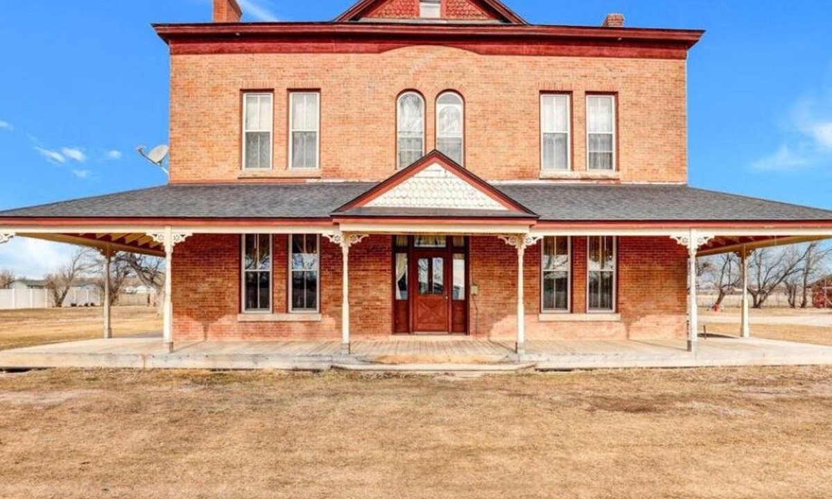 Vaughn Other | Historic Montana Farmhouse