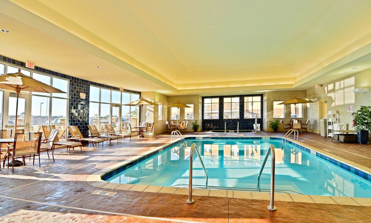 Williston Hotel | Holiday Inn Express and Suites Williston by IHG