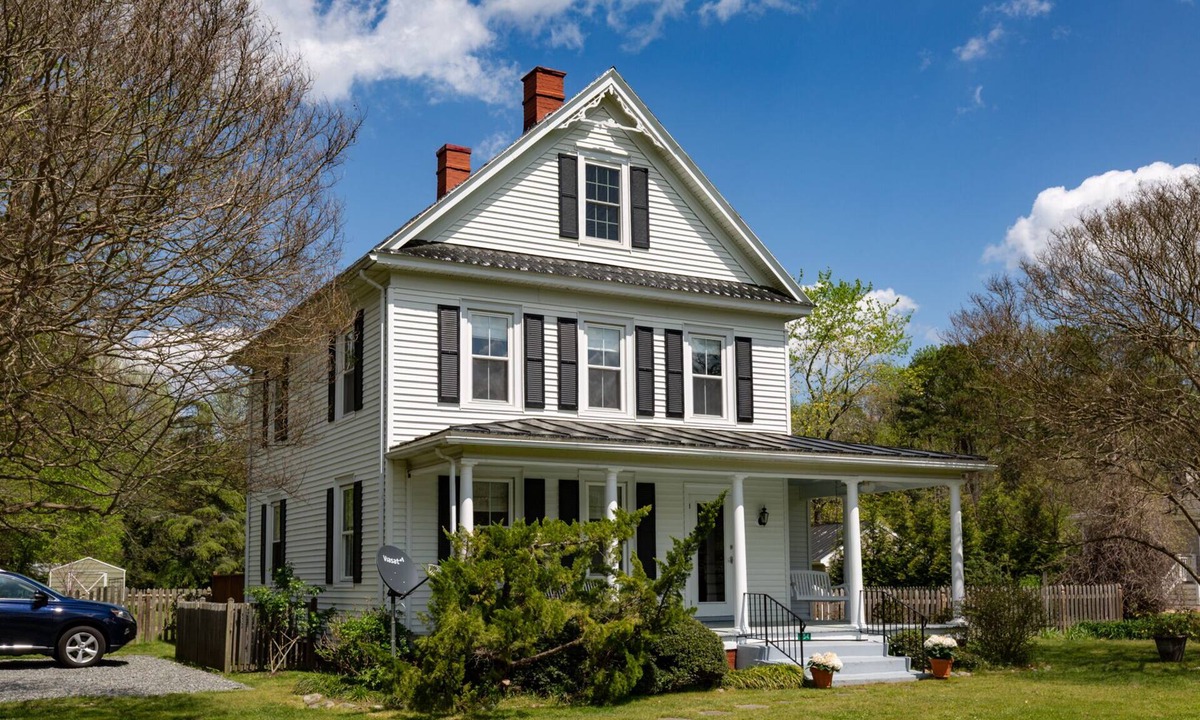 Irvington House | Irvington Country Getaway House