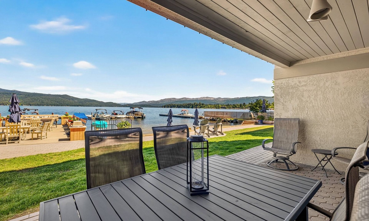 McCall Condo | Lakefront condo w/beach and seasonal heated pool