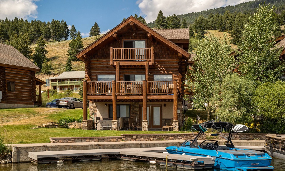 West Yellowstone Cabin | Life is better at the lake! Hot Tub! with Lake Views King's Cabin
